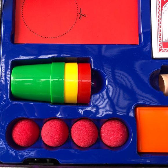 The Real Magic Kit Box of Tricks - Picture 3 of 13